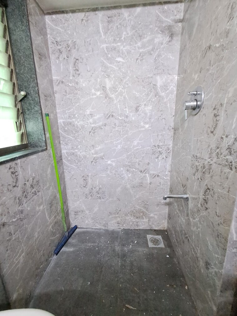 Bathroom, pr-wood-wind 2 Bedroom 728 Sq.Ft. Apartment In Andheri East Mumbai 9472939