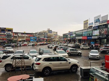  Showroom – Exterior View View at Vip Road - for Sale