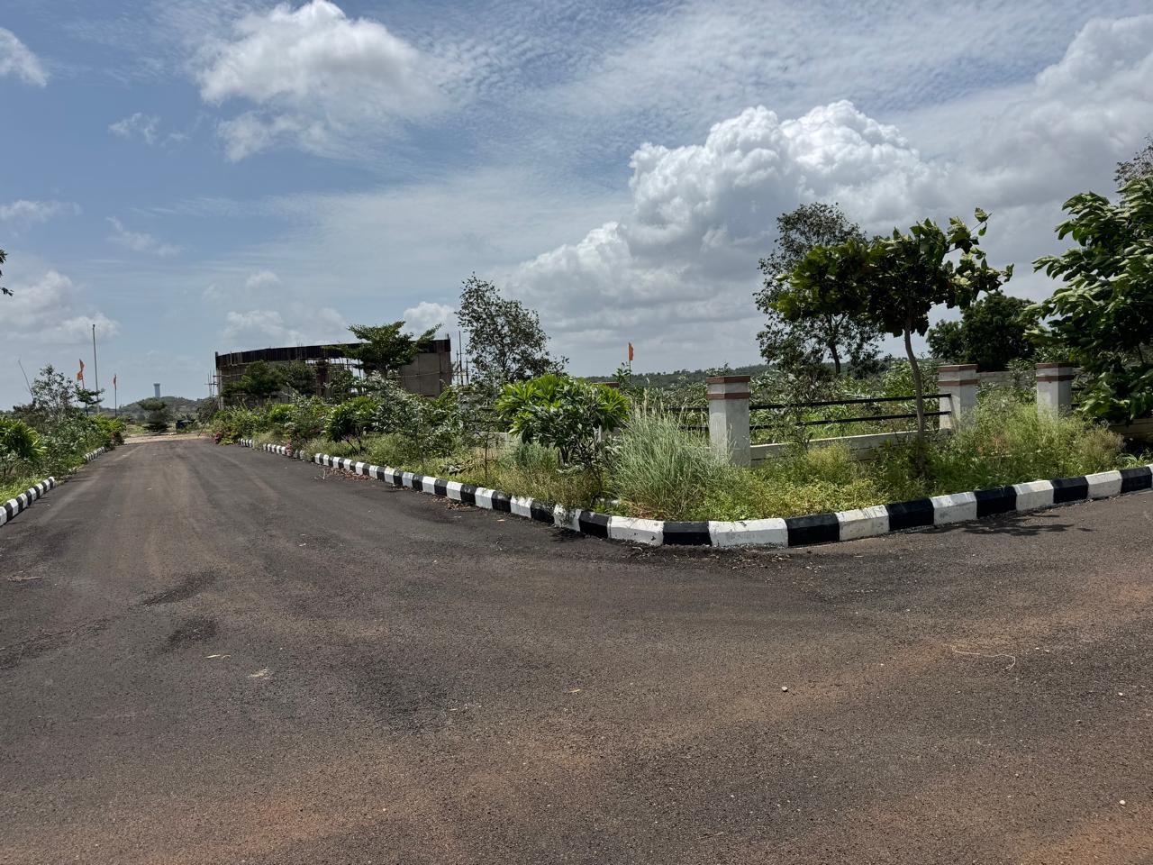 Plot For Sale in Mominpet
