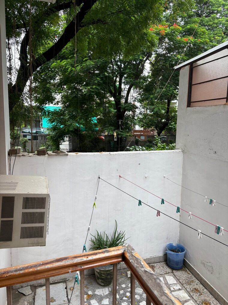 Balcony, sector 31 2 Bedroom 1387 Sq.Ft. Builder Floor In Sector 31 Gurgaon 9478496