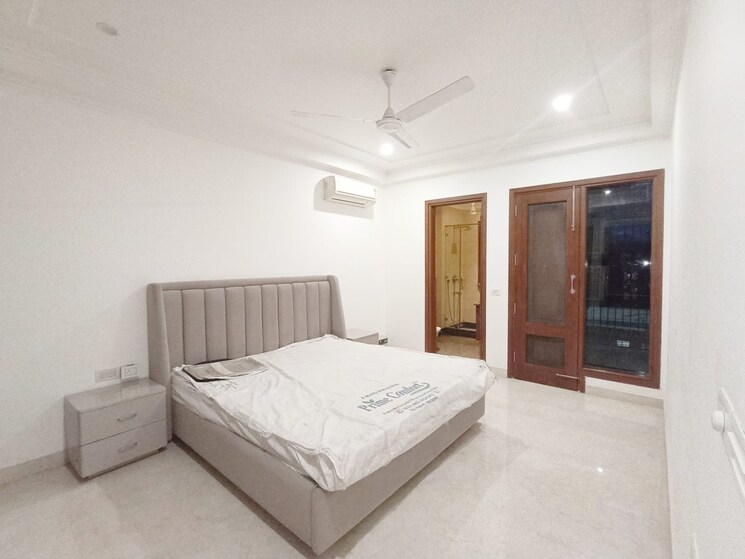 Master Bedroom, pamposh enclave 3 Bedroom 2500 Sq.Ft. Apartment In Pamposh Enclave Delhi 9478492