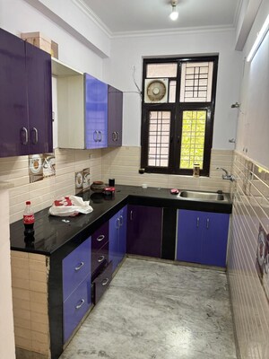 Kitchen in 2 BHK Builder Floor at Sector 40 – for Rent