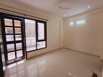 Room in 2 BHK Builder Floor at Sector 46 – for Rent