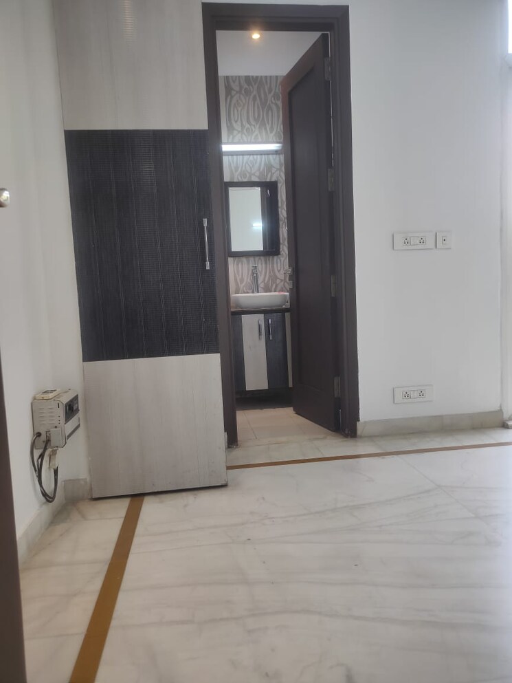 Room, saket 3 Bedroom 1250 Sq.Ft. Apartment In Saket Delhi 9478559