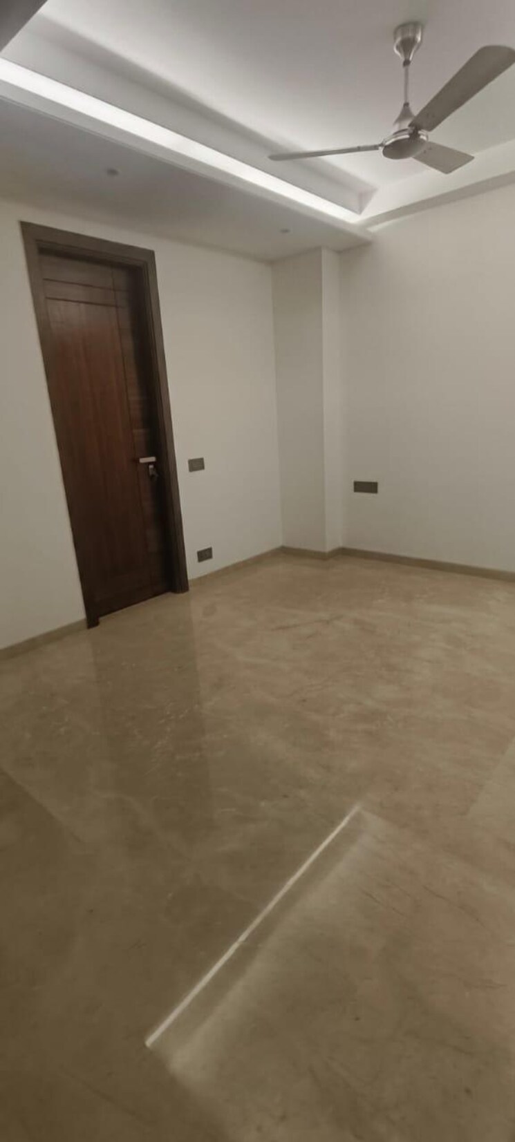 Room, hauz khas 4 Bedroom 2300 Sq.Ft. Builder Floor In Hauz Khas Delhi 9478581