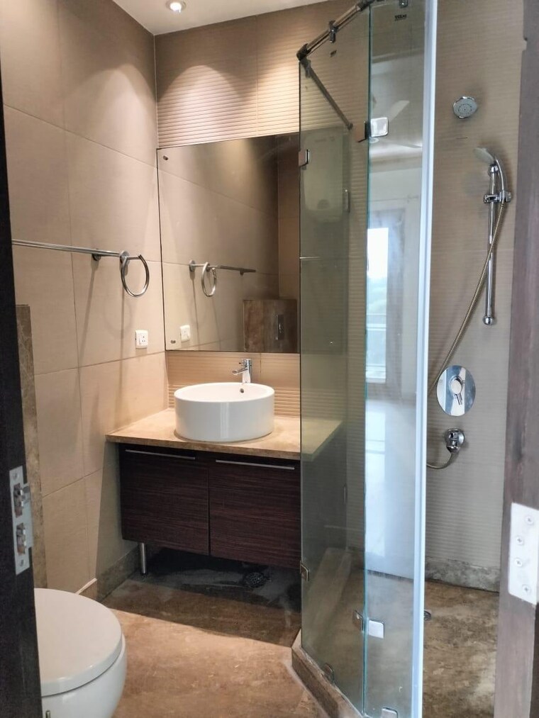 Bathroom, hauz khas 4 Bedroom 2300 Sq.Ft. Builder Floor In Hauz Khas Delhi 9478581