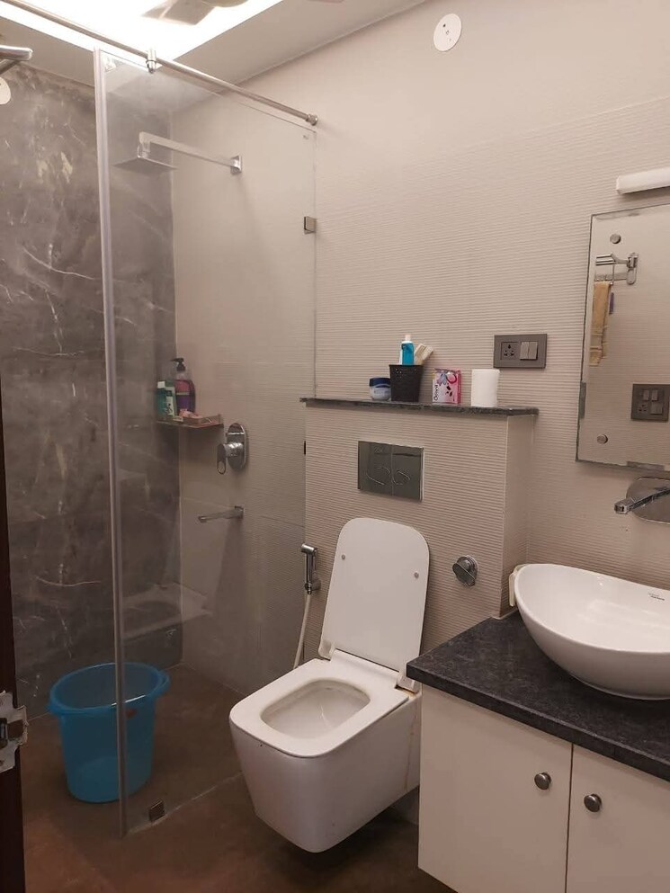 Bathroom, tanvi-villa 4 Bedroom 2750 Sq.Ft. Builder Floor In Sector 45 Gurgaon 9478591