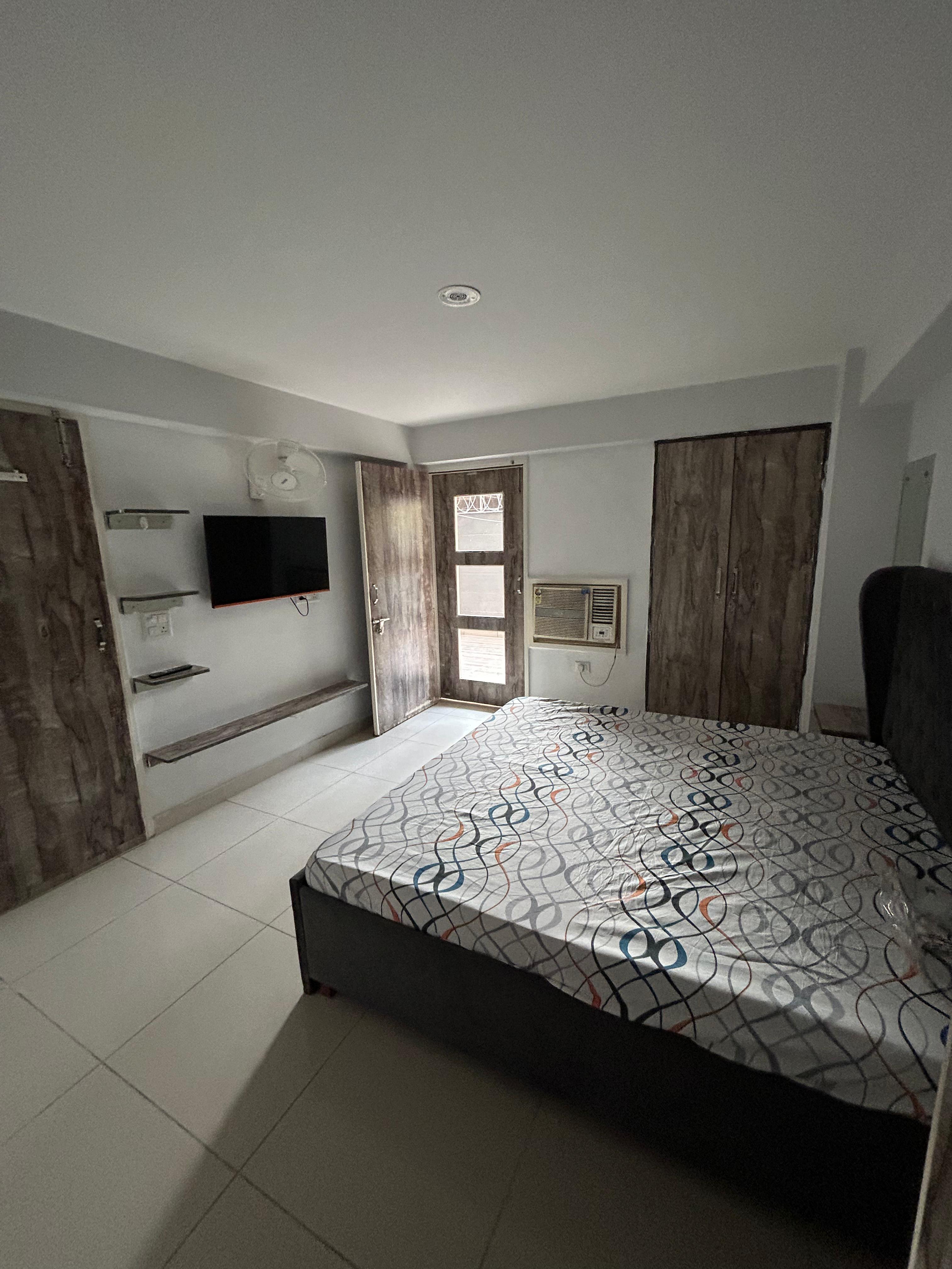 1 BHK Builder Floor For Rent in U Block 