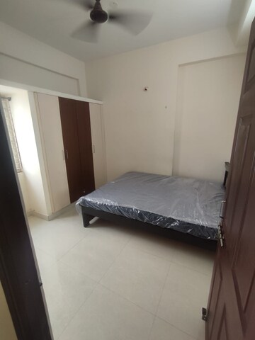 Bedroom in 2 BHK Builder Floor at Kondapur – for Rent