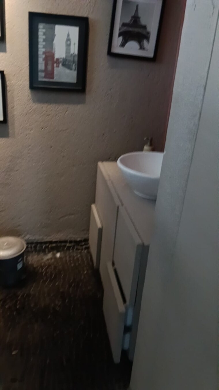 Bathroom, fergusson college road Commercial Office Space 1435 Sq.Ft. In Fergusson College Road Pune 9478679