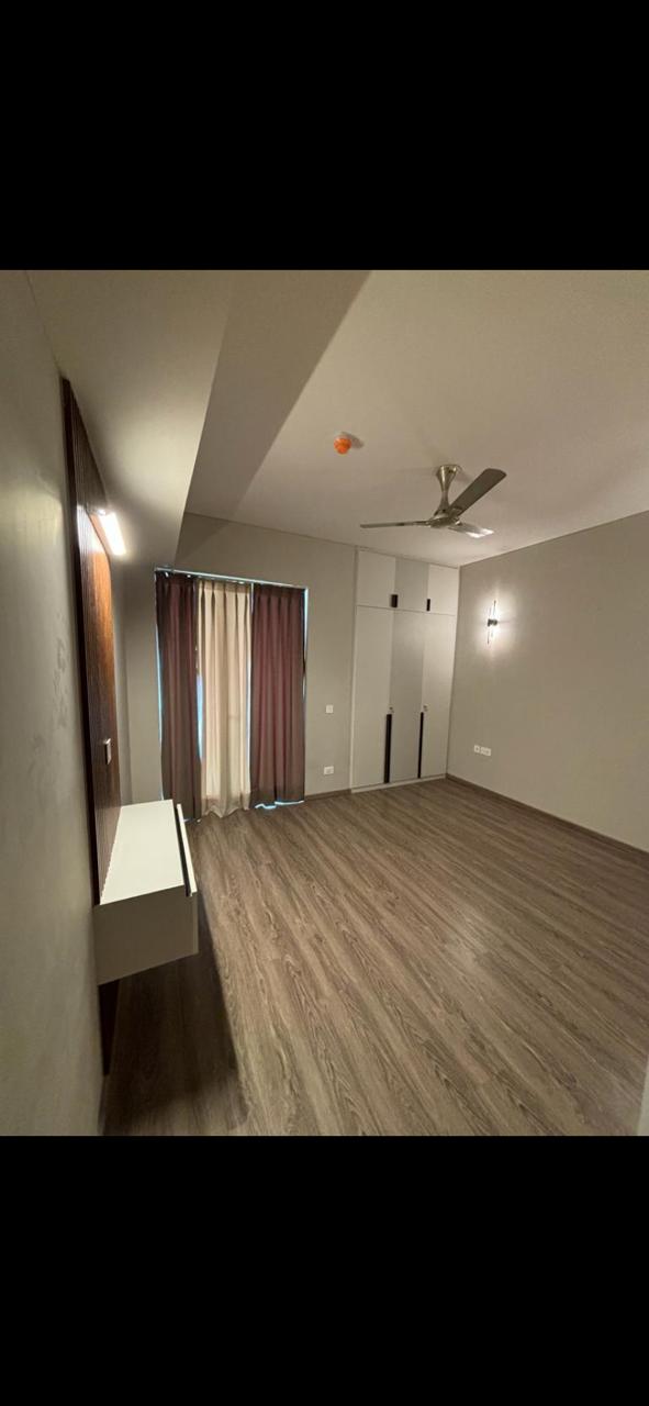 3 BHK + Servant Room 1776 Sq.Ft. Apartment in Bestech Park View City 1