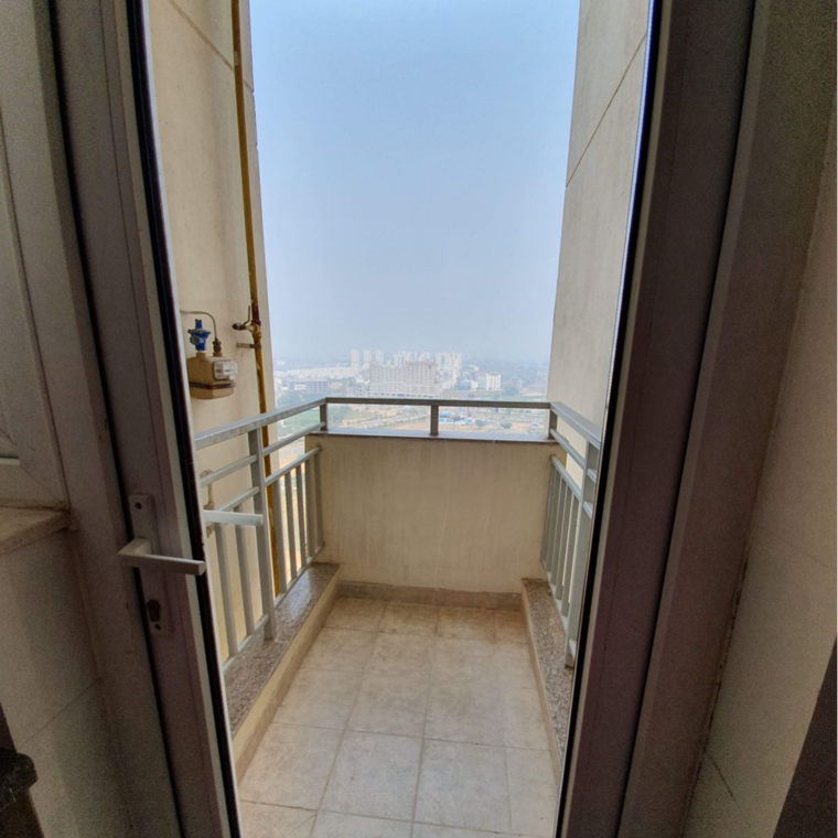 Balcony, dlf-the-primus 3 Bedroom 1818 Sq.Ft. Apartment In Sector 82a Gurgaon 9478701