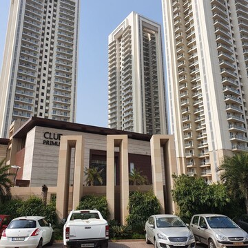 3 BHK Apartment For Sale in DLF The Primus, Sector 82a