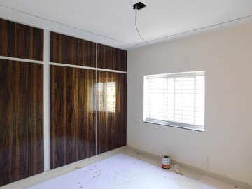Room in 3 BHK Builder Floor at Kondapur – for Rent