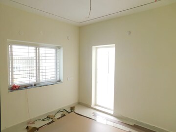 Room in 3 BHK Builder Floor at Kondapur – for Rent