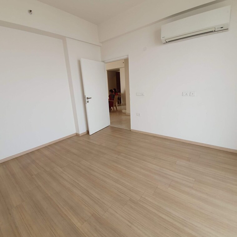 Room, dlf-the-primus 3 Bedroom 1818 Sq.Ft. Apartment In Sector 82a Gurgaon 9478725