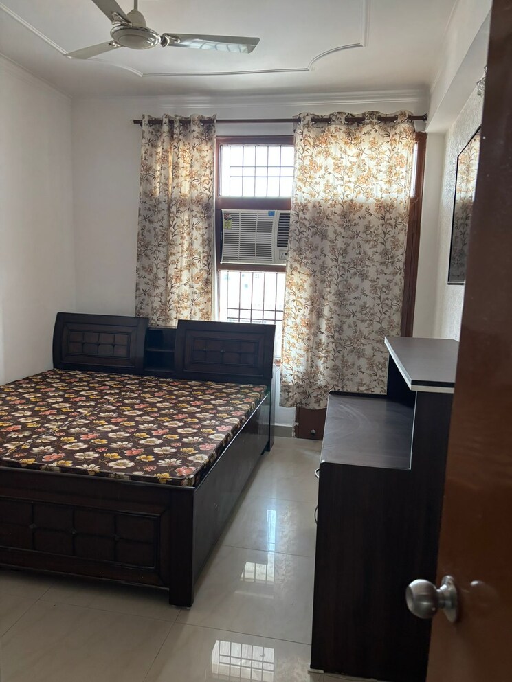 Bedroom, rkm-springdale-tower-ii 3 Bedroom 1627 Sq.Ft. Apartment In Lohgarh Zirakpur 9478744