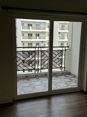 Room in 3 BHK Apartment at Signature Global Park 4 and 5, Sohna Sector 36 – for Rent