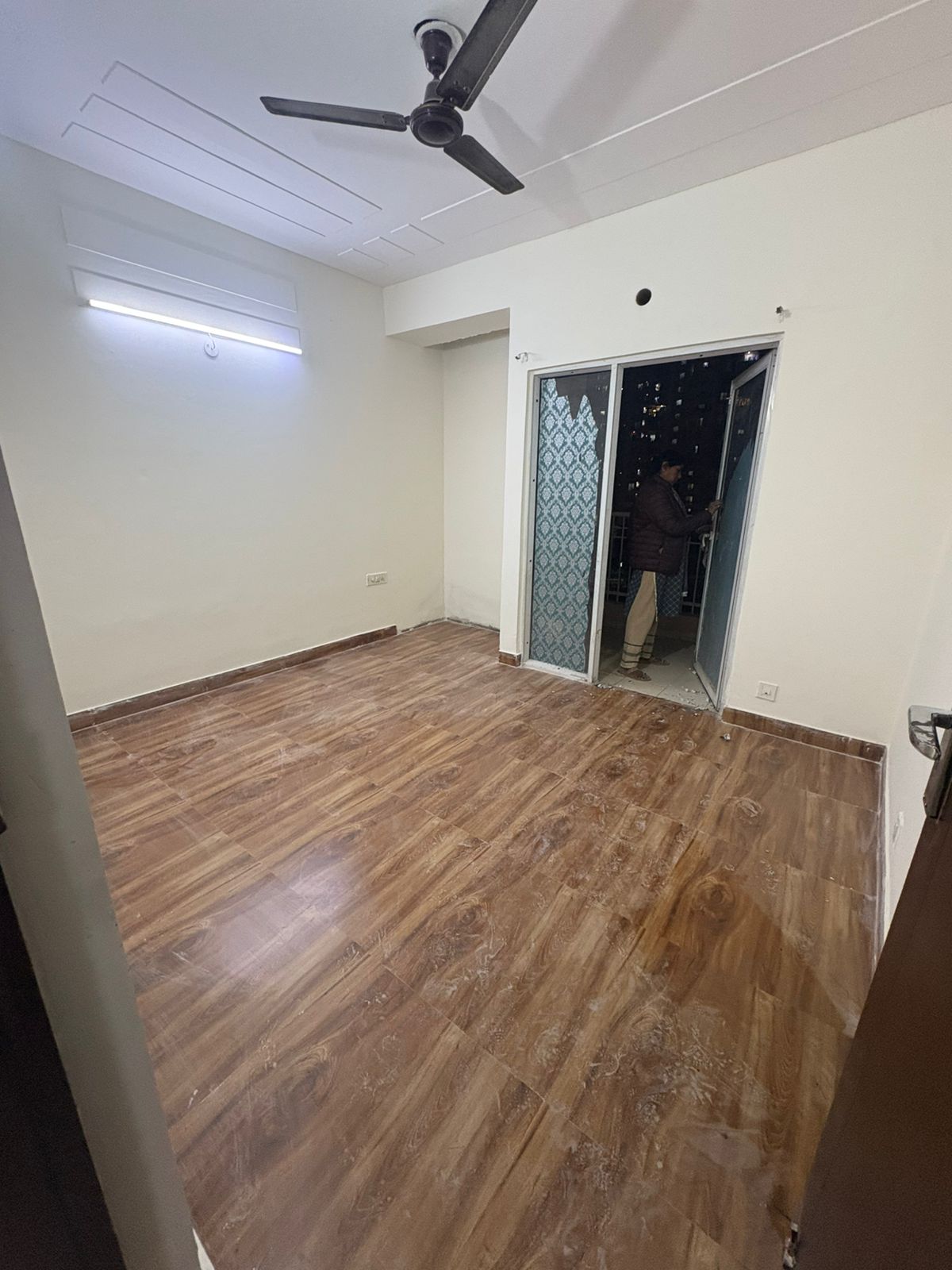 2 BHK Apartment For Rent in Ajnara Homes