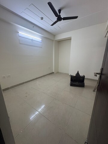 Room in 2 BHK Apartment at Ajnara Homes, Sector 16b Greater Noida – for Rent