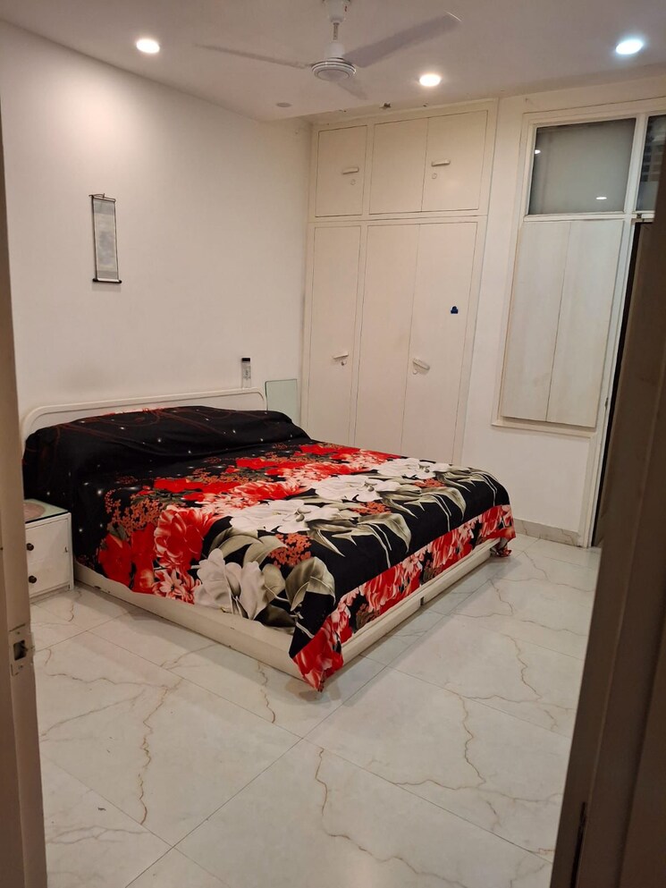 Bedroom, rwa-hauz-khas-block-c-5 3.5 Bedroom 1500 Sq.Ft. Builder Floor In Hauz Khas Delhi 9478808