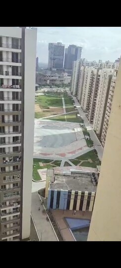 3 BHK Apartment For Sale in Amrapali Golf Homes