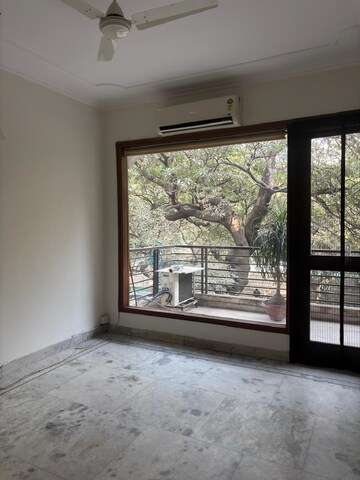 Room in 3 BHK Builder Floor at Boutique Residential Apartment, Greater Kailash I – for Sale
