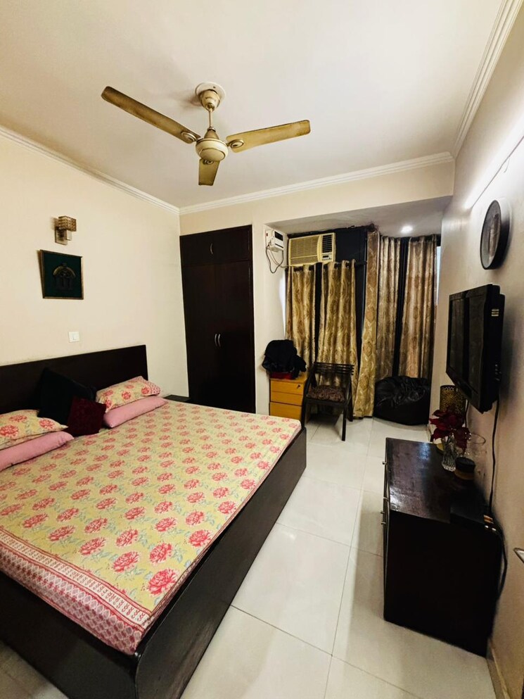 Bedroom, sr-homes-gurgaon 3 Bedroom 1850 Sq.Ft. Builder Floor In Sector 41 Gurgaon 9478871