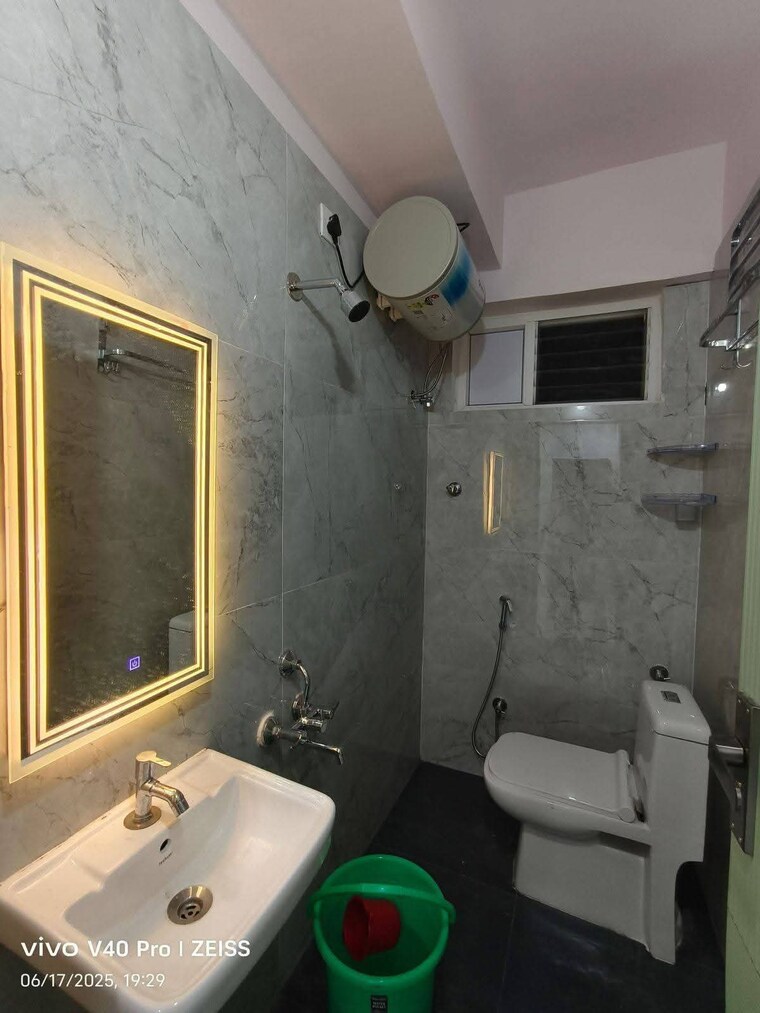 Bathroom, kondapur 1 Bedroom 650 Sq.Ft. Builder Floor In Kondapur Hyderabad 9478873