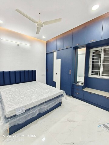 Bedroom in 1 BHK Builder Floor at Kondapur – for Rent