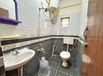 Bathroom in 1 BHK Builder Floor at Kondapur – for Rent