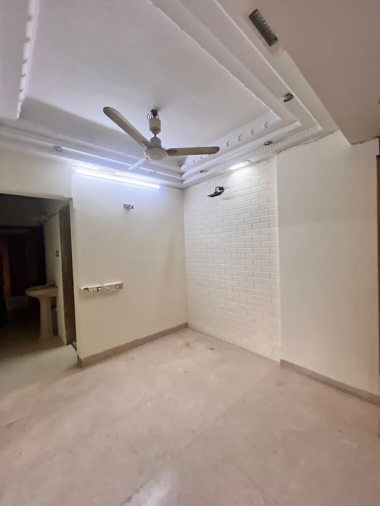 Room, andheri west 3 Bedroom 1100 Sq.Ft. Apartment In Andheri West Mumbai 9478875