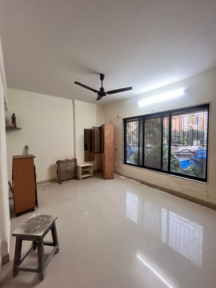 Living Room, andheri west 3 Bedroom 1100 Sq.Ft. Apartment In Andheri West Mumbai 9478875