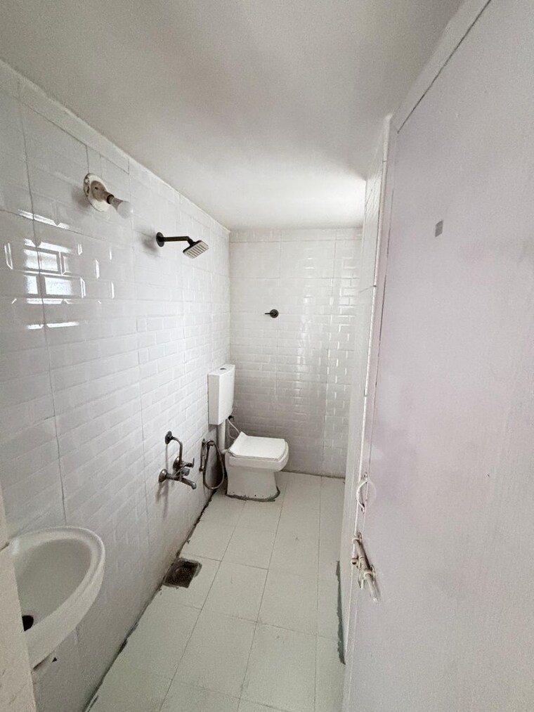 Bathroom, ambawadi 3 Bedroom 2700 Sq.Ft. Apartment In Ambawadi Ahmedabad 9478881