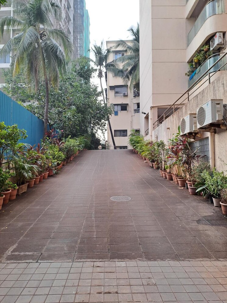 Balcony, juhu 3 Bedroom 1200 Sq.Ft. Apartment In Juhu Mumbai 9478892