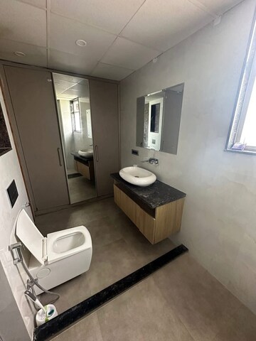 Master Bedroom in 3 BHK Builder Floor at Sushant Lok 2, Sector 57 – for Rent