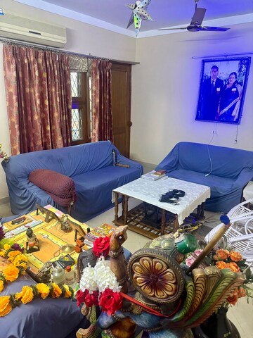 Living Room in 2 BHK Builder Floor at Kohli One Malibu Town, Sector 47 – for Rent