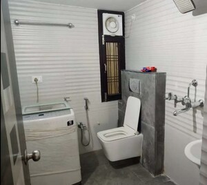Attached Bathroom in 3 BHK Apartment at Hazratganj – for Rent