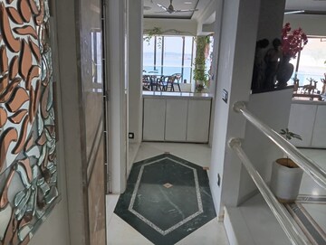 Bathroom in 4 BHK Apartment at Juhu Jivan, Juhu – for Rent