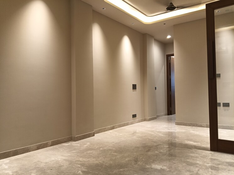 Room, east of kailash 3 Bedroom 1150 Sq.Ft. Builder Floor In East Of Kailash Delhi 9478961