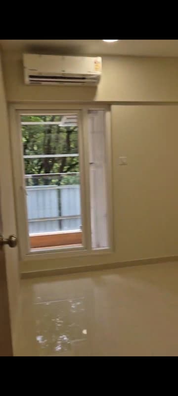 Room in 2 BHK Apartment at Raghav Amara, Kurla – for Rent