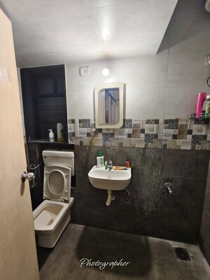 Team Area in 2 BHK Apartment at Kores Nakshatra, Vartak Nagar – for Rent