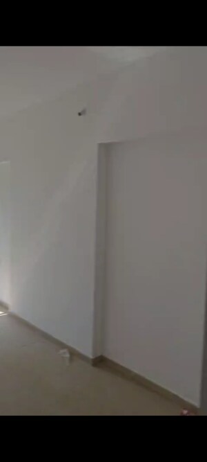 Room in 2 BHK Apartment at Kurla East – for Rent