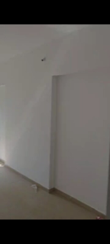 Room in 2 BHK Apartment at Kurla East – for Rent