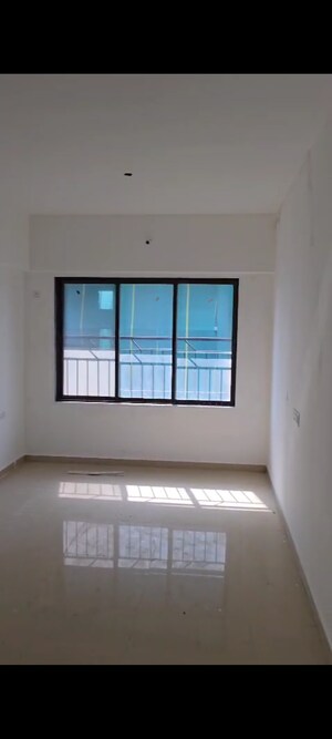 Room in 2 BHK Apartment at Kurla East – for Rent