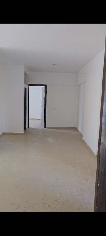 Room in 2 BHK Apartment at Kurla East – for Rent