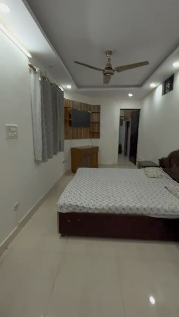 Bedroom in 4 BHK Independent House at Saket – for Rent