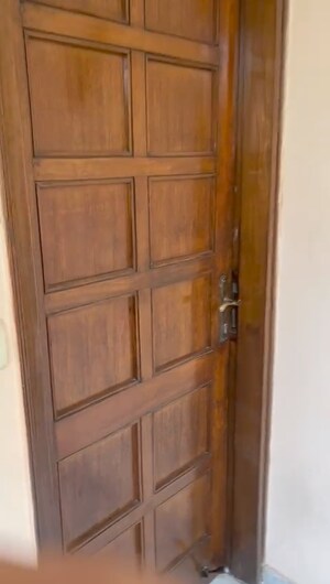 Furnished Amenities in 2 BHK Builder Floor at Malviya Nagar – for Rent