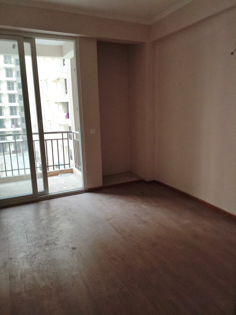 Room, noida extension 2 Bedroom 750 Sq.Ft. Apartment In Noida Extension Greater Noida 9479014