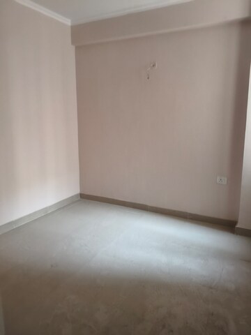 2 BHK Apartment For Rent in Noida Extension